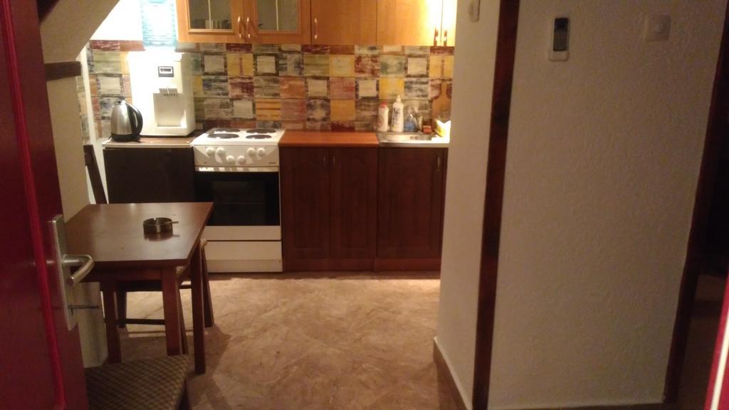 Apartment Luka Podgorica Buitenkant foto