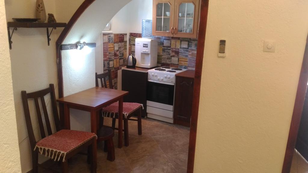 Apartment Luka Podgorica Buitenkant foto