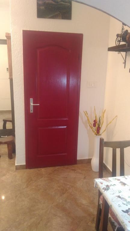 Apartment Luka Podgorica Buitenkant foto